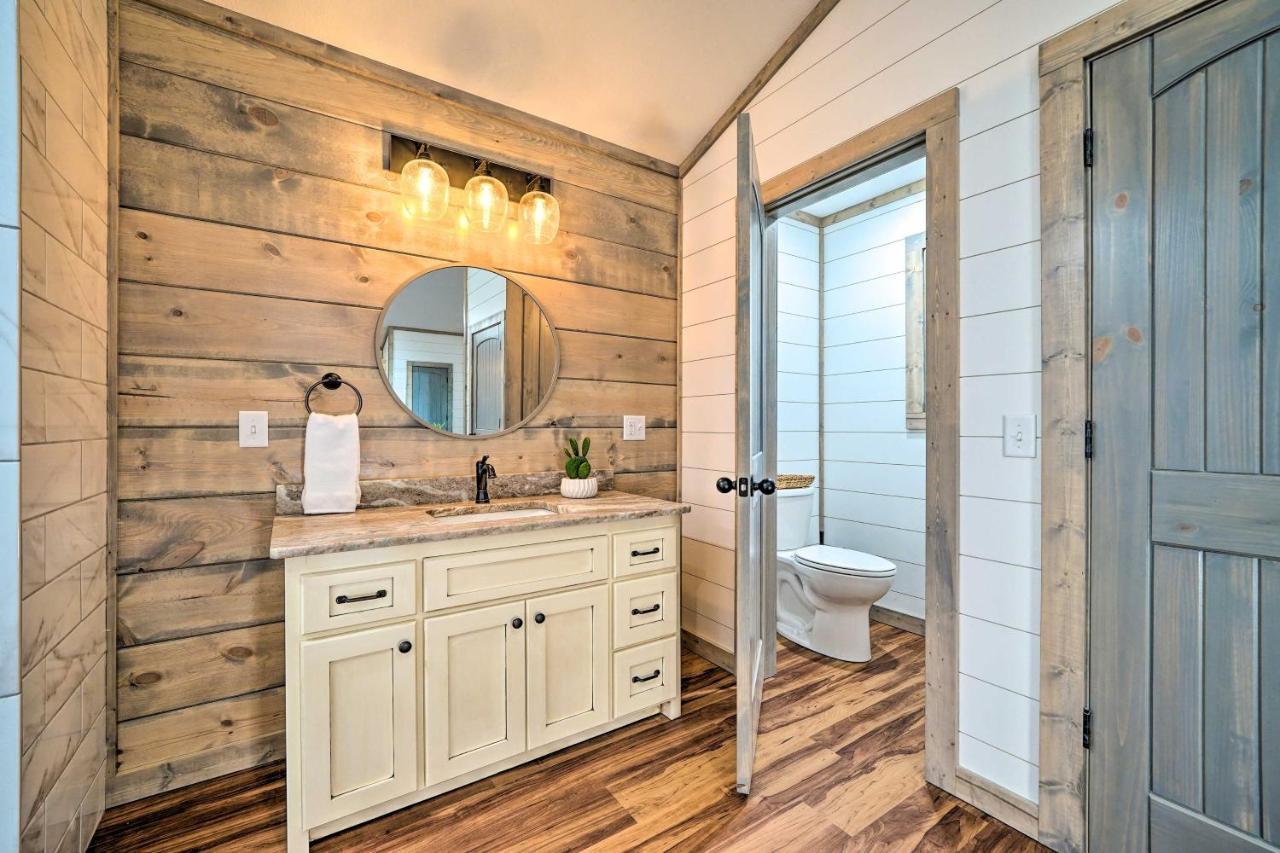 Chic Broken Bow Escape With Hot Tub And Fire Pit! Apartment Stephens Gap Exterior photo